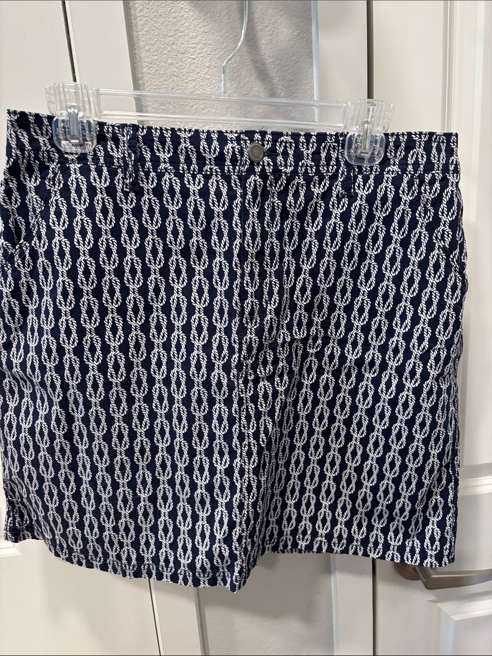 EUC croft & barrow navy skort with white rope-print